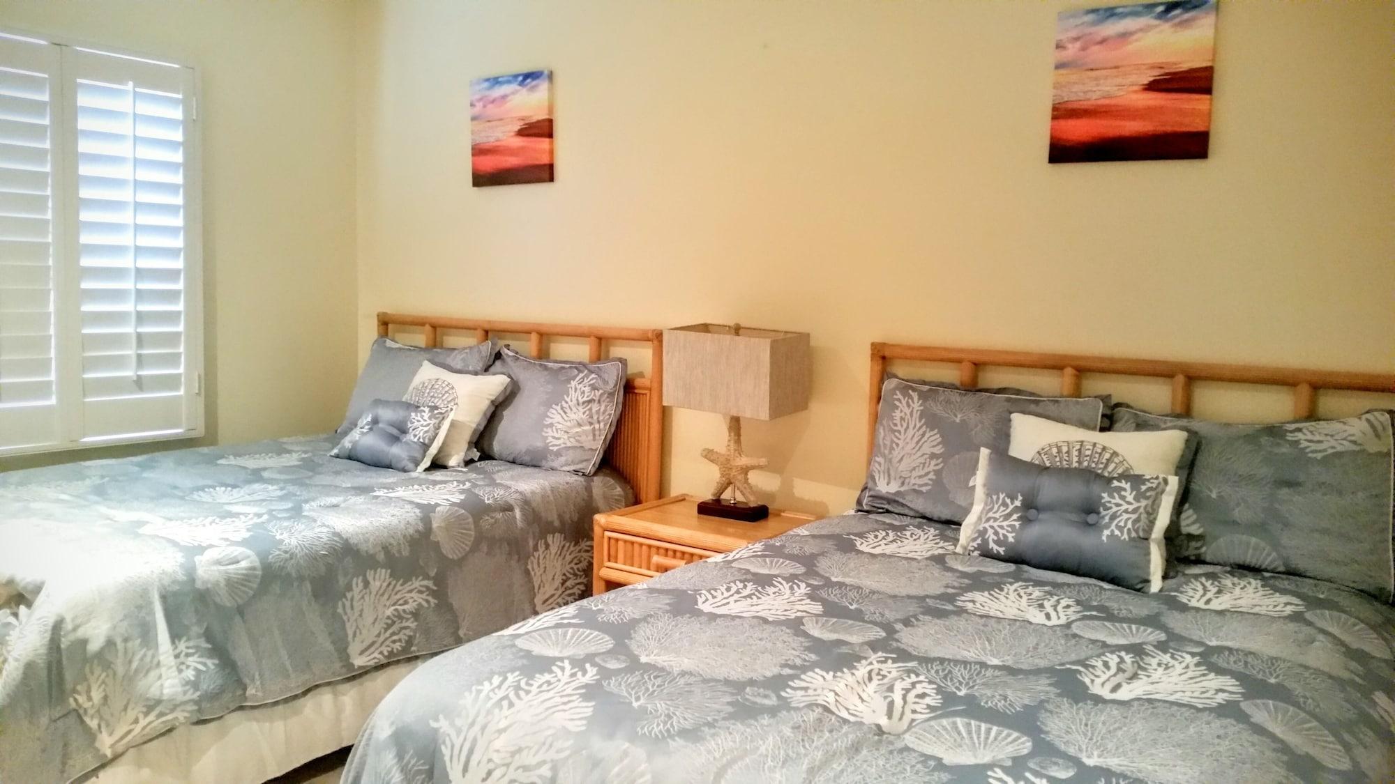 Seven Mile Aparthotel 3*