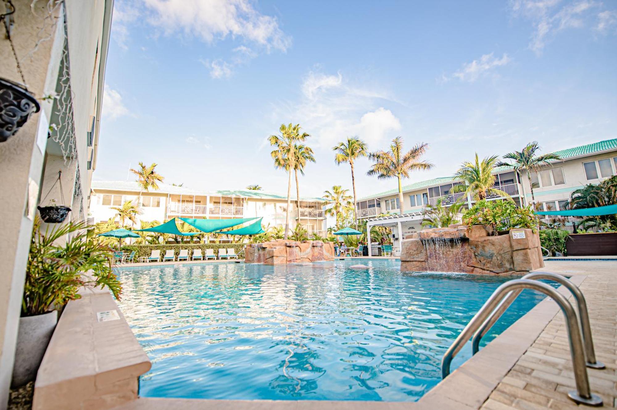 Aparthotel Seven Mile 3*