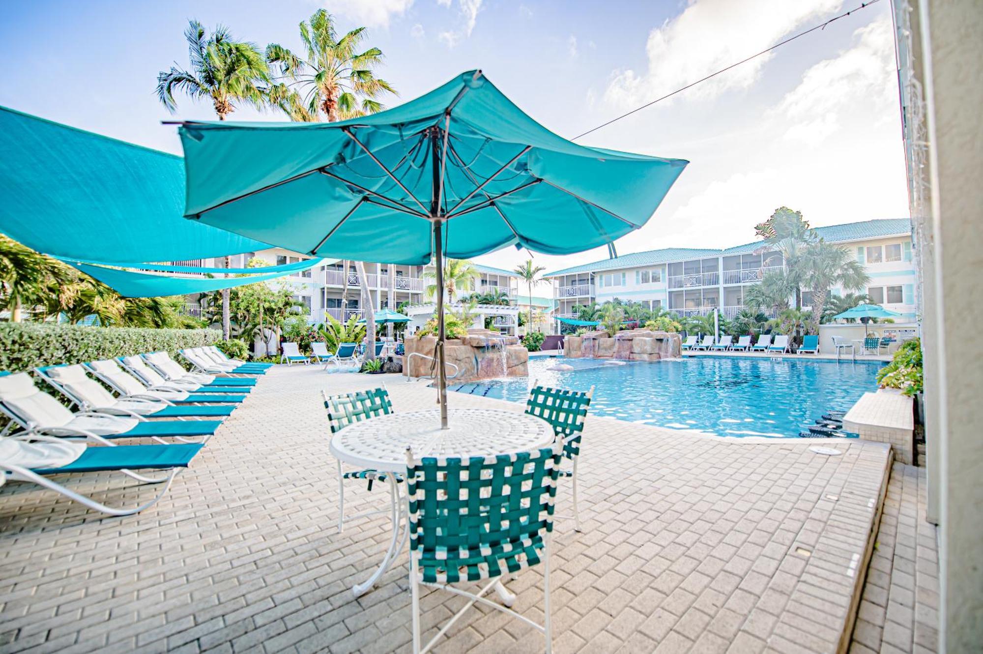 Seven Mile Aparthotel George Town