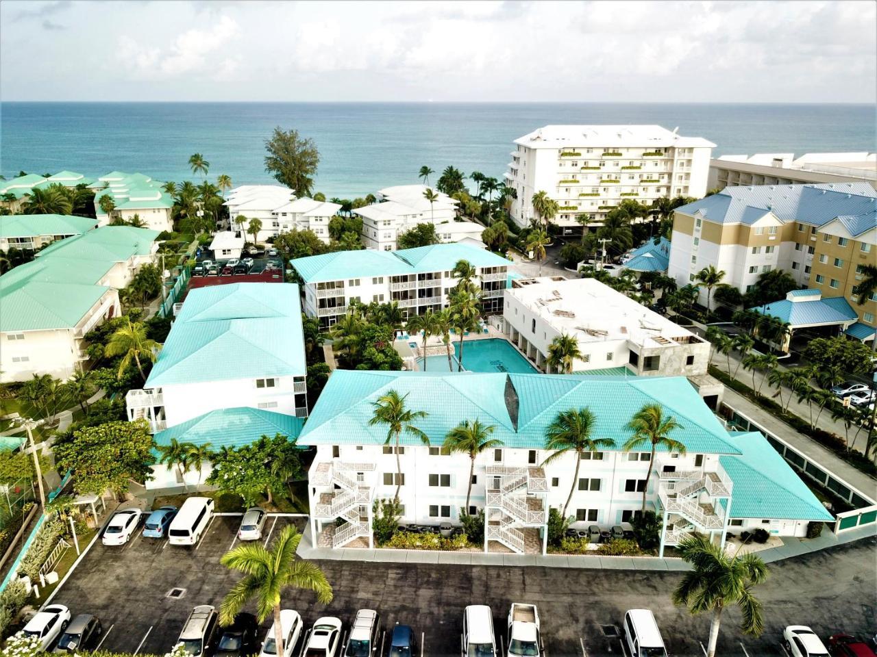 Seven Mile Aparthotel