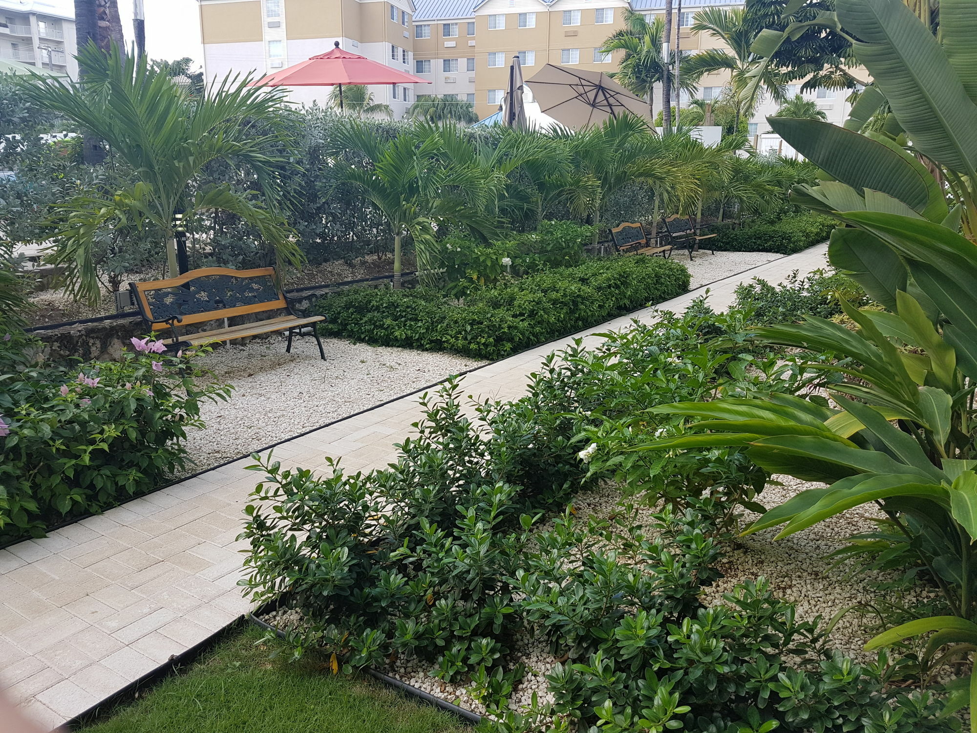 Aparthotel Seven Mile George Town